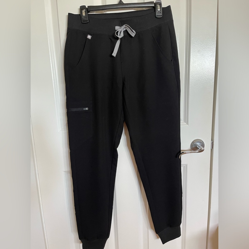 FIGS High Waisted Zamora Jogger Scrub Pants-size S